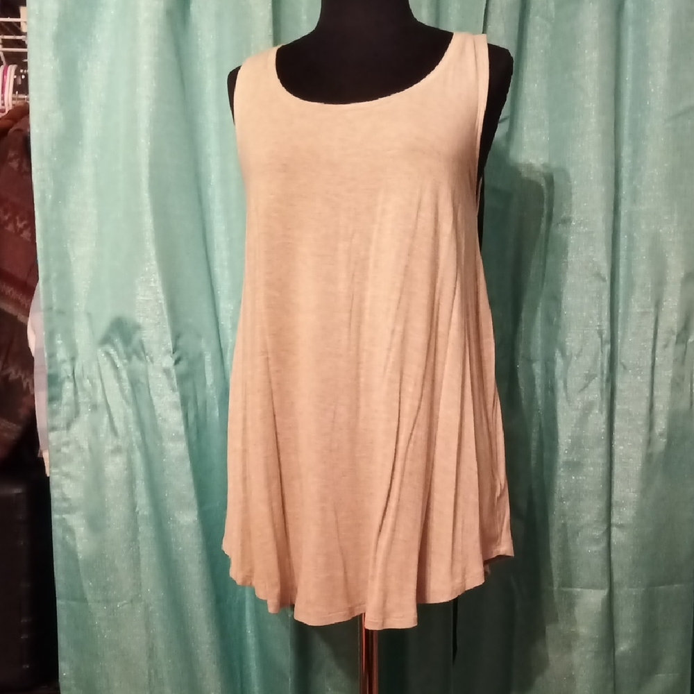 Old Navy Cream Sleeveless Top